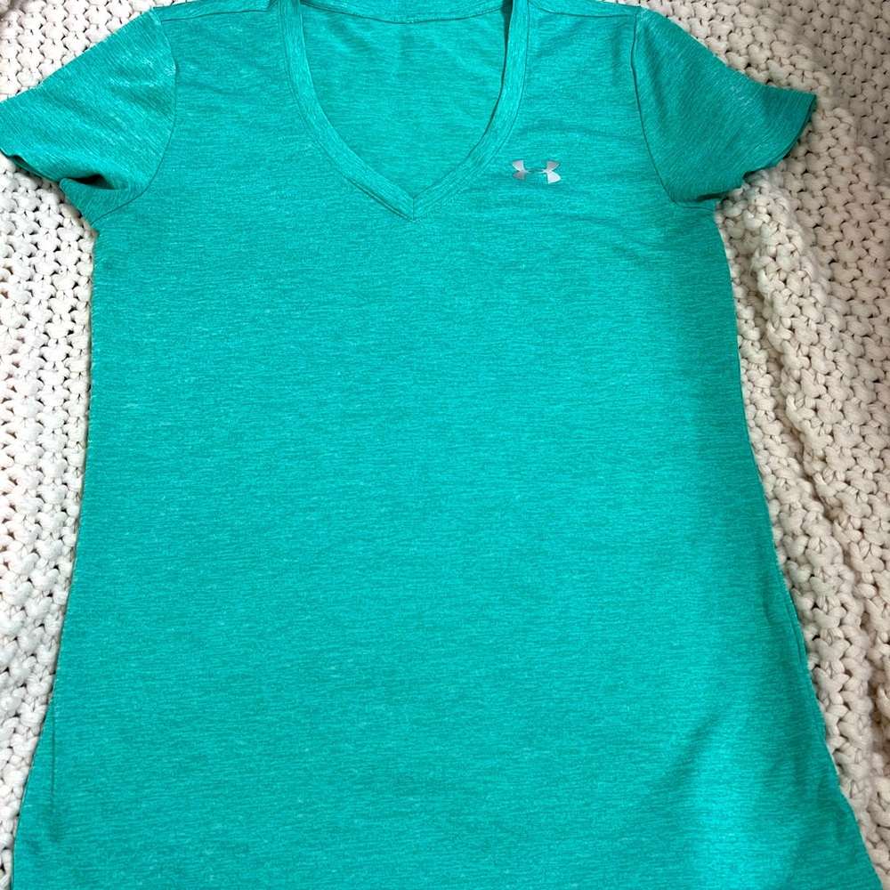 Under Armour thin tee